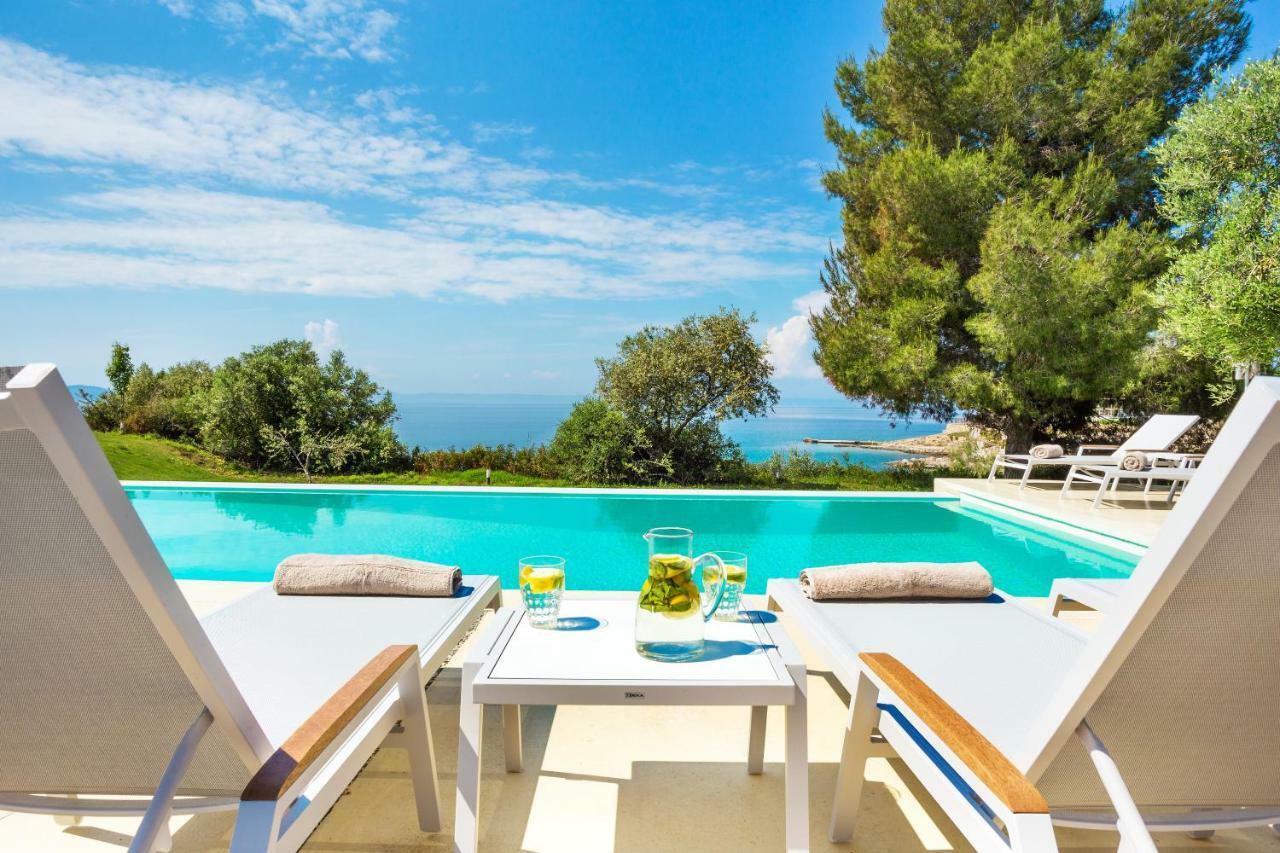 A&A Luxury Beach Villas Никити Екстериор снимка